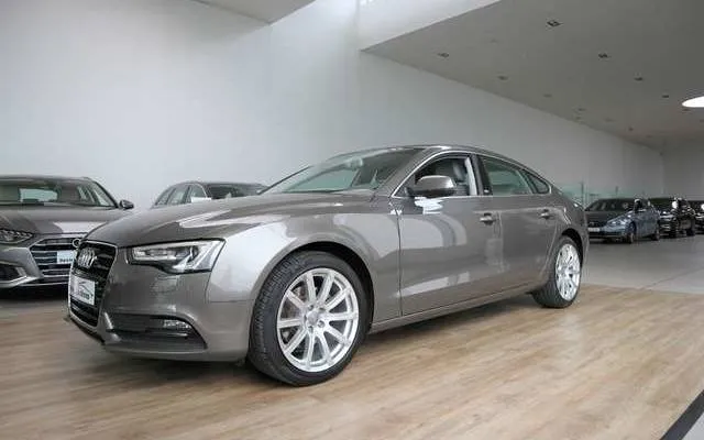 Audi A5 SPORTBACK 2.0TDI 6V*SLECHTS 88.000KMS*NIEUWSTAAT ! Image 3