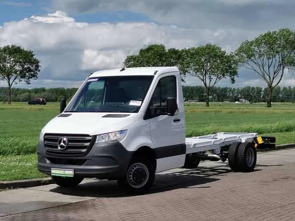 Mercedes-Benz Sprinter 519 CDI 3.0 LTR 6 CYL! Image 2